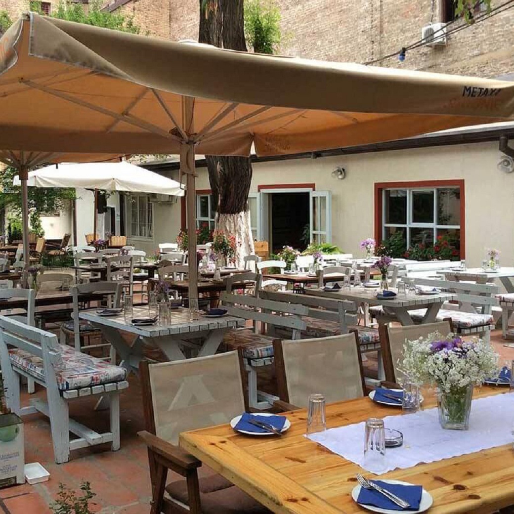 Mezestoran dvorište